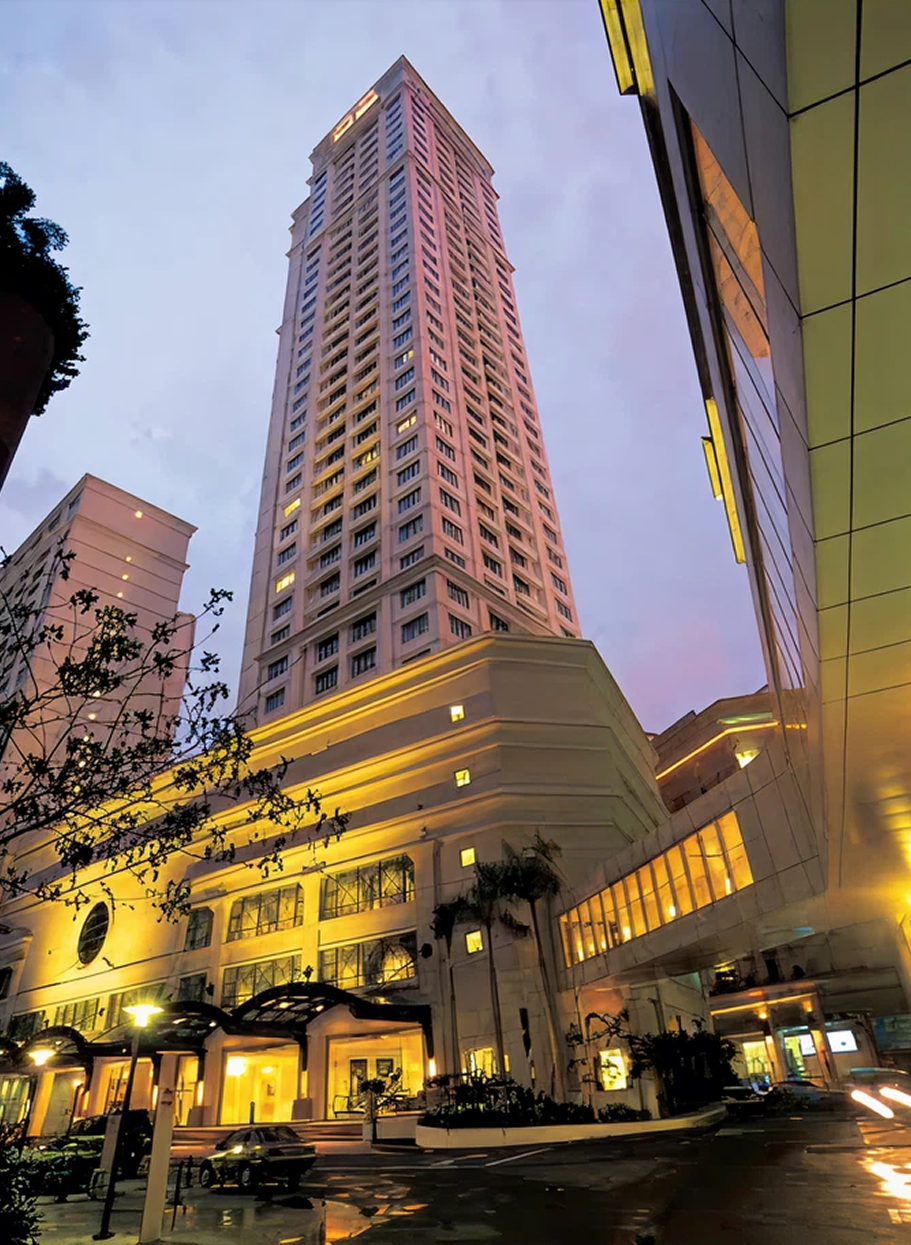 THE RITZ-CARLTON